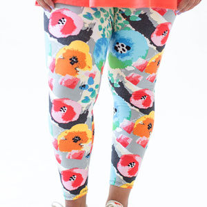 Leggings Watercolor Script